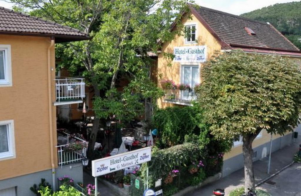 Hotel-Gasthof Martinek บาเดน ภายนอก รูปภาพ