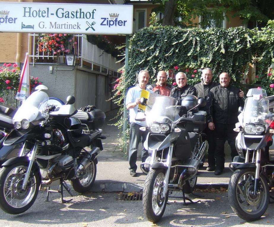 Hotel-Gasthof Martinek บาเดน ภายนอก รูปภาพ
